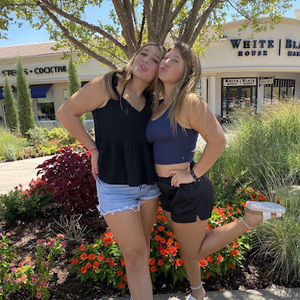 Meet your Posher, Brenna